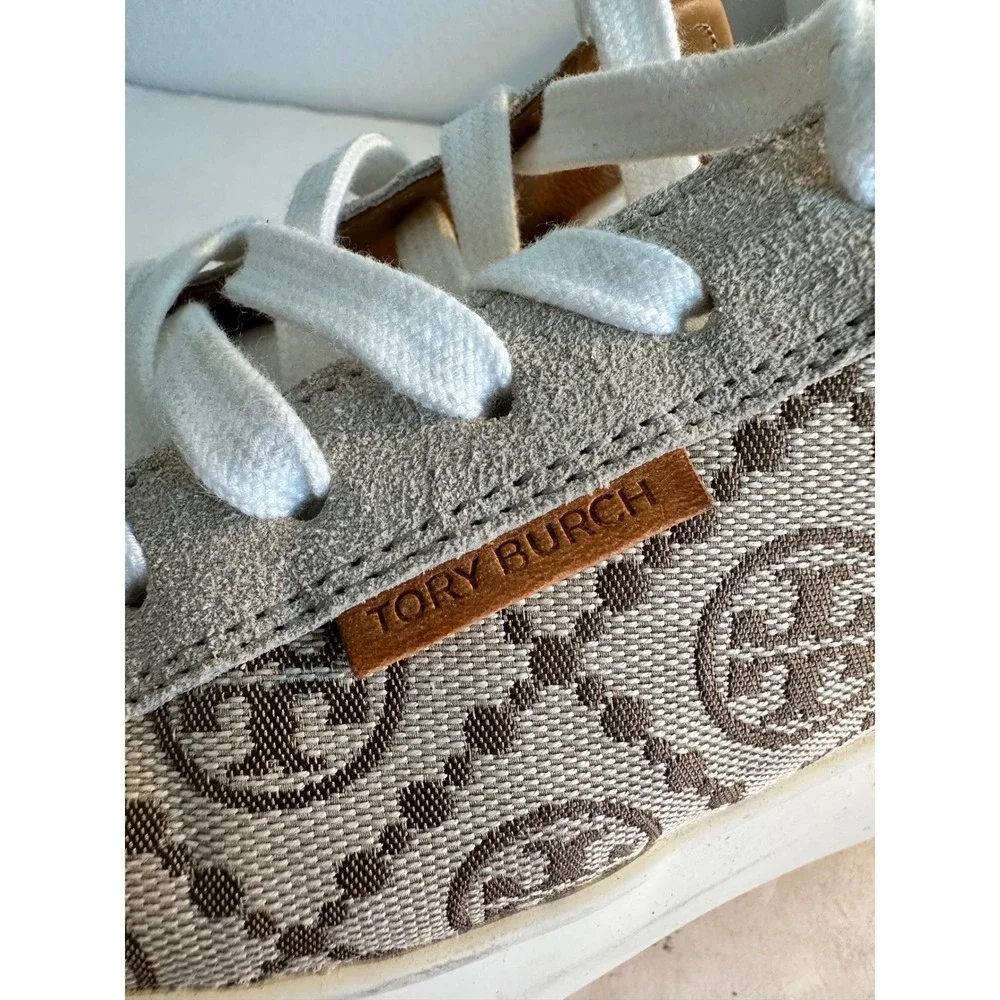 Tory Burch very good