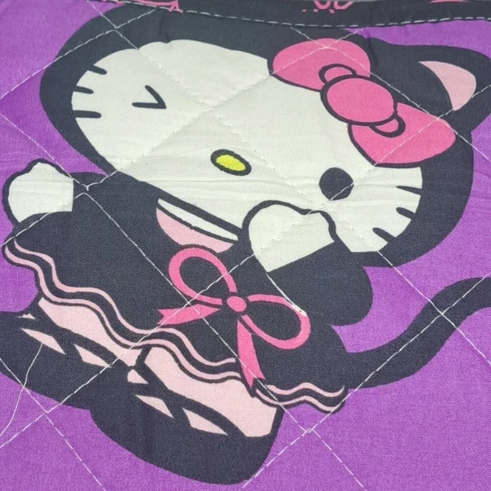 Sanrio Reversible Hello Kitty Halloween Twin Quilted Blanket Purple/ Black New‎