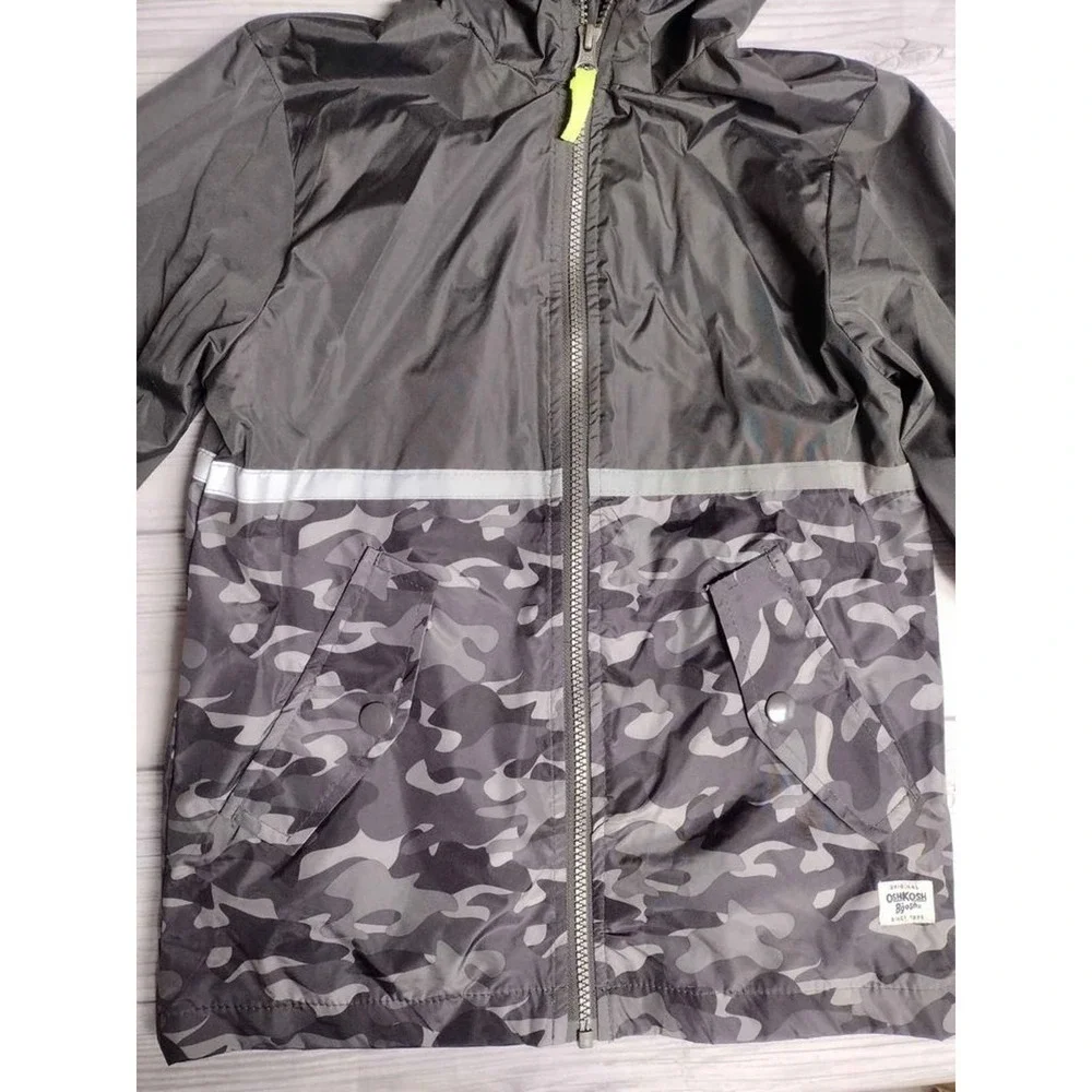 OshKosh Bgosh striking playwear