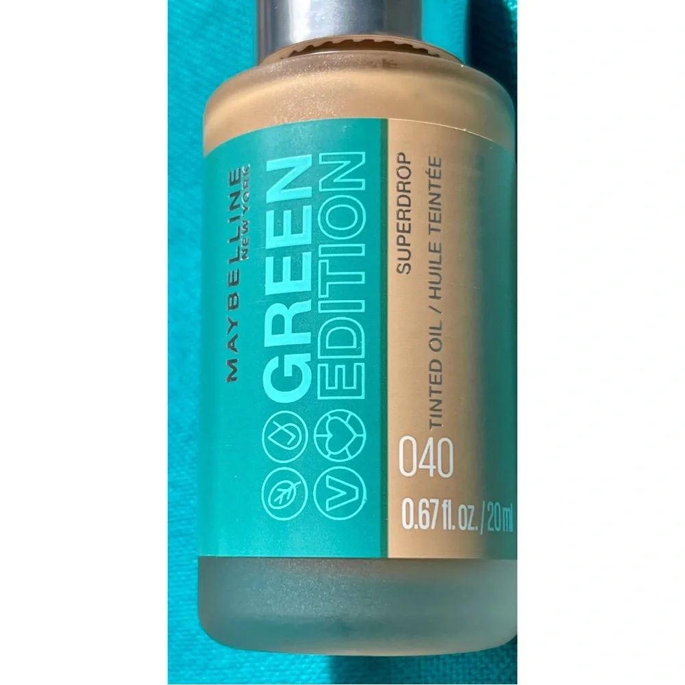 Maybelline New York Green Edition Superdrop Oil Foundation