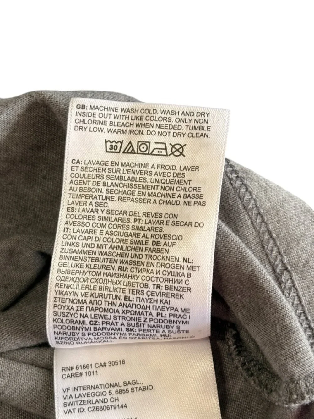 The Northface Long Sleeved Gray Box Logo Crew Neck T-Shirt Mens Small