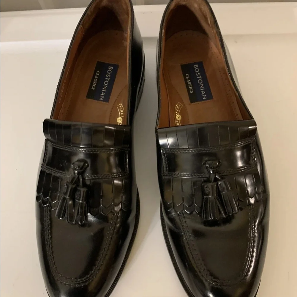 Bostonian elegant black