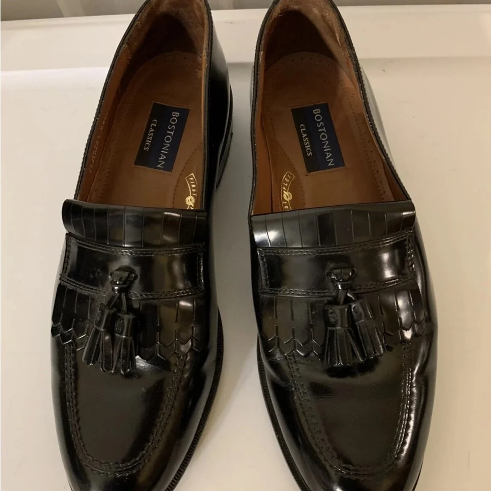 Bostonian elegant black