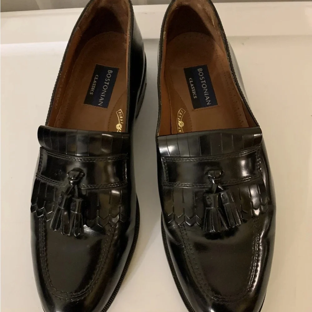 Bostonian elegant black
