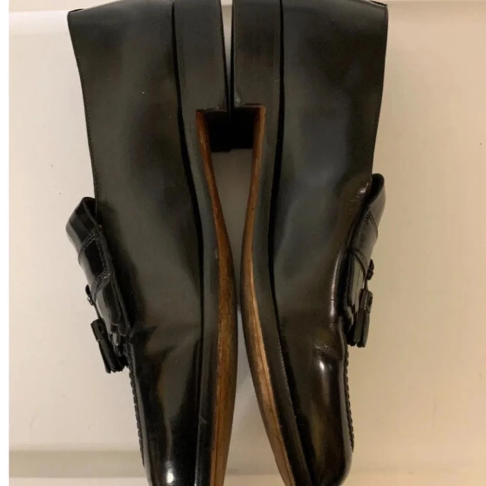 Bostonian elegant black