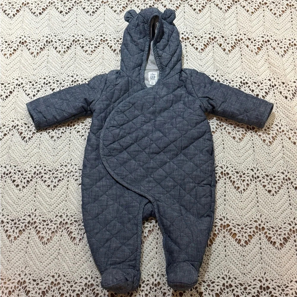 GAP Baby One Piece Outfit For Winter Gender Neutral 6-12 Months (LNC)