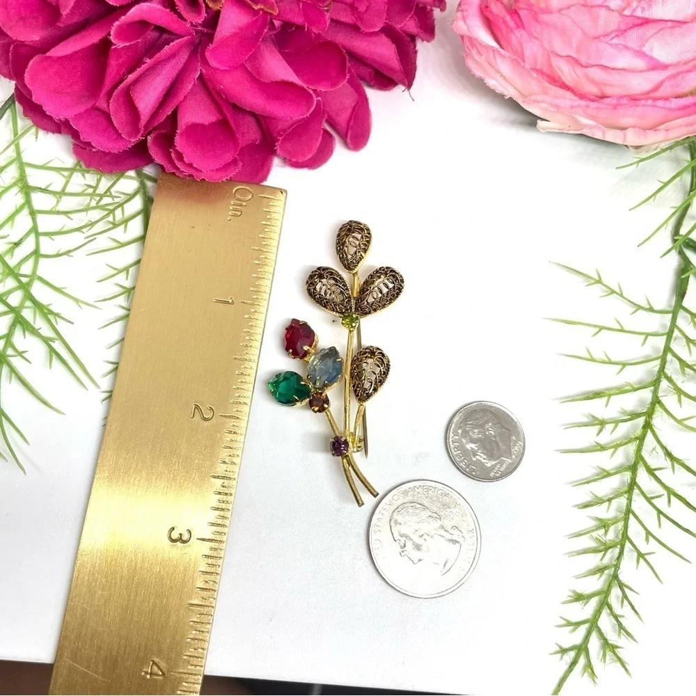 VINTAGE⚜️AUSTRIA Filigree & Colorful Crystal Brooch