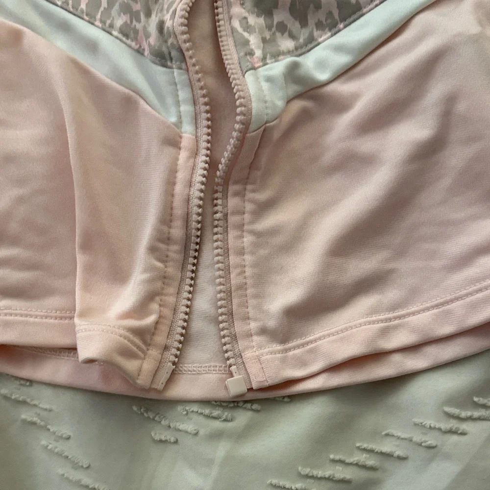 Nike chic light