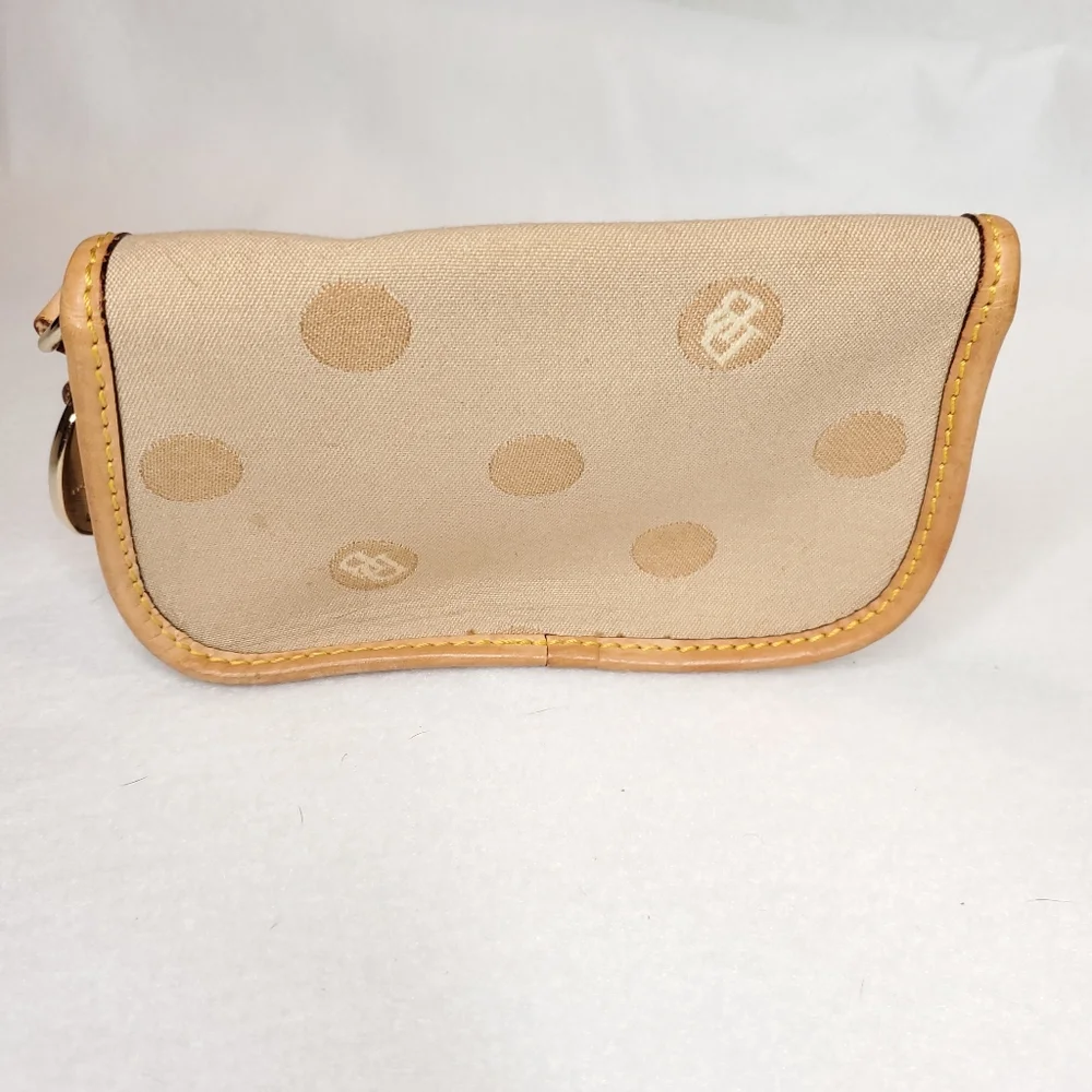 Dooney & Bourke dooney bourke