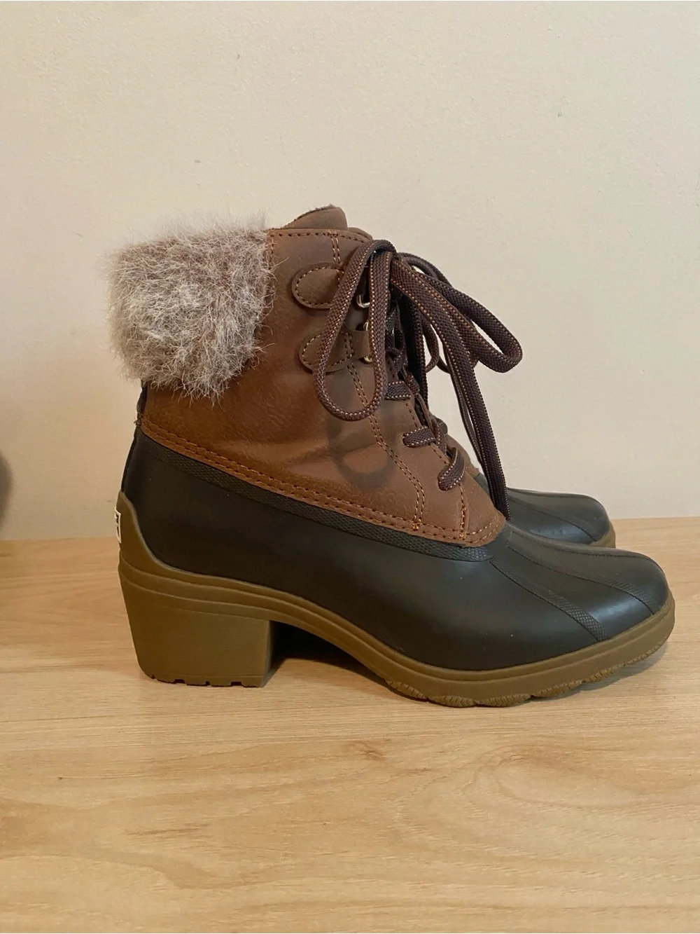 Sperry women winter