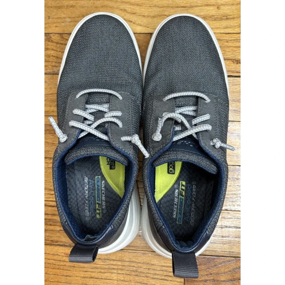 Brand: Skechers pre owned