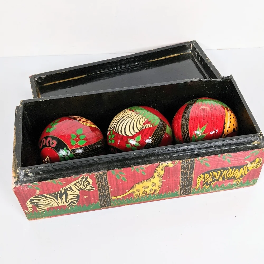 Vintage adorable laquered