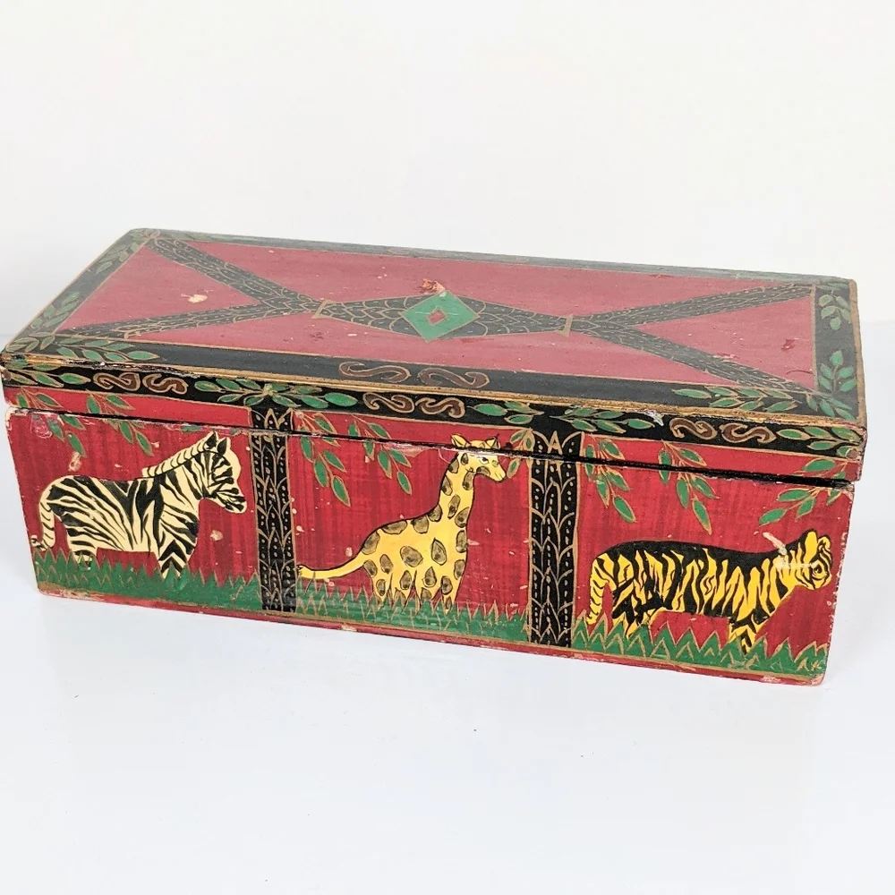 Vintage adorable laquered