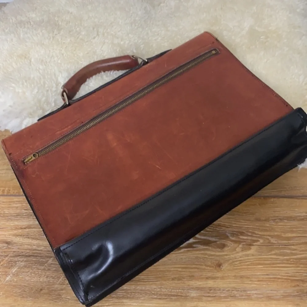 N/A black 17 compartments