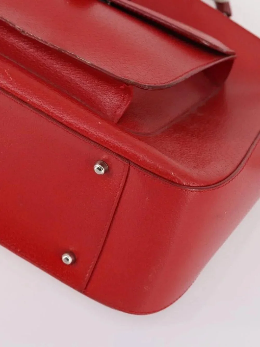 Gucci brand	gucci color	red