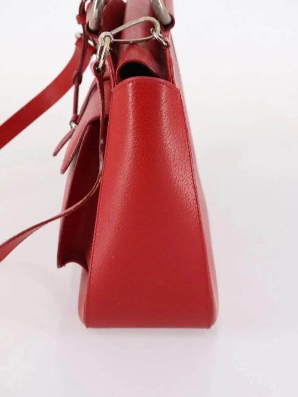 Gucci brand	gucci color	red