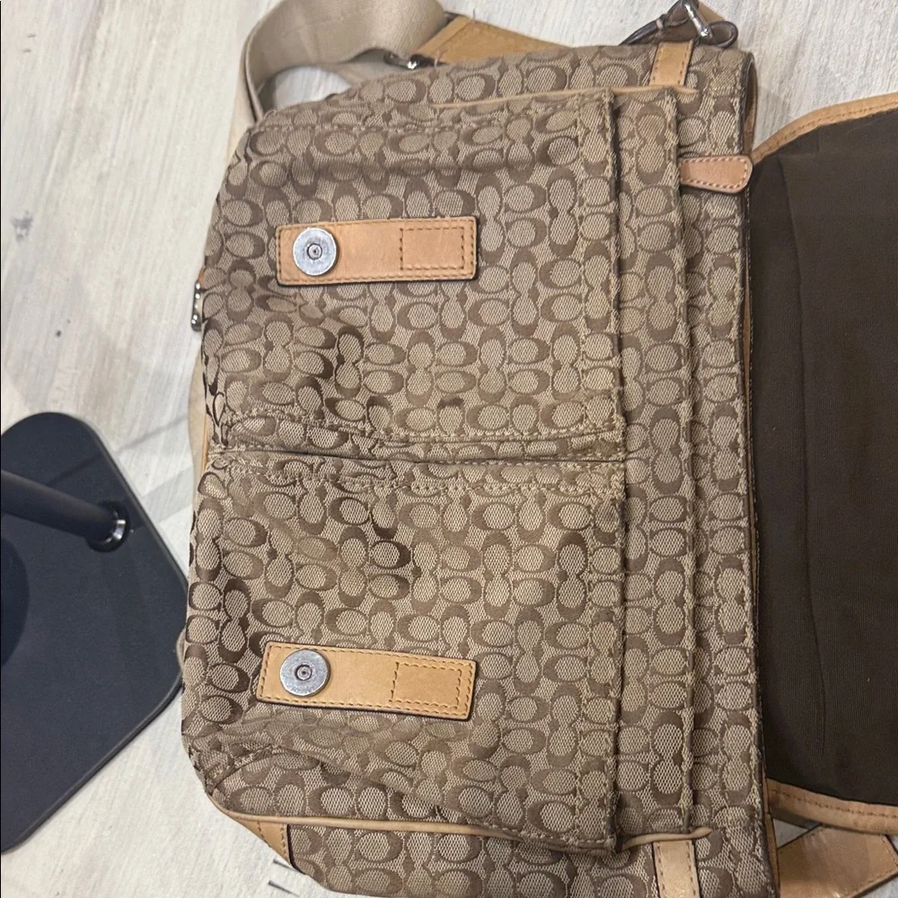 Coach elegant crossbody