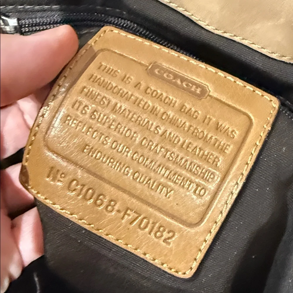 Coach elegant crossbody