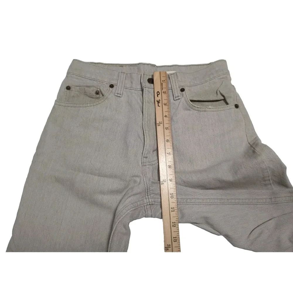 Levis color grayish