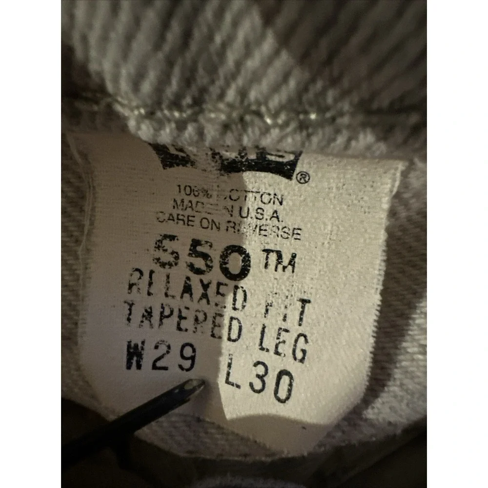 Levis color grayish