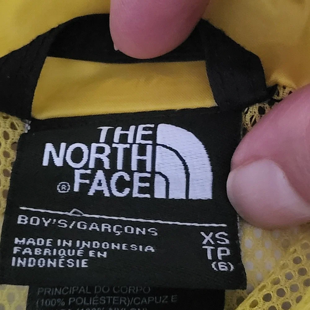 The North Face Boys XS 6 DryVent rain jacket grey, black yellow Full Zip Hooded