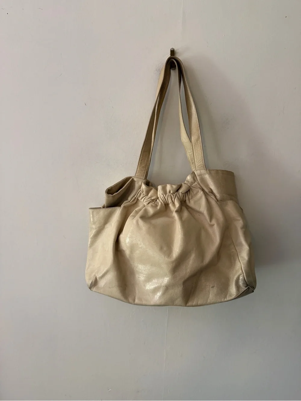 HOBO Cream Gathered Leather Shoulder Tote