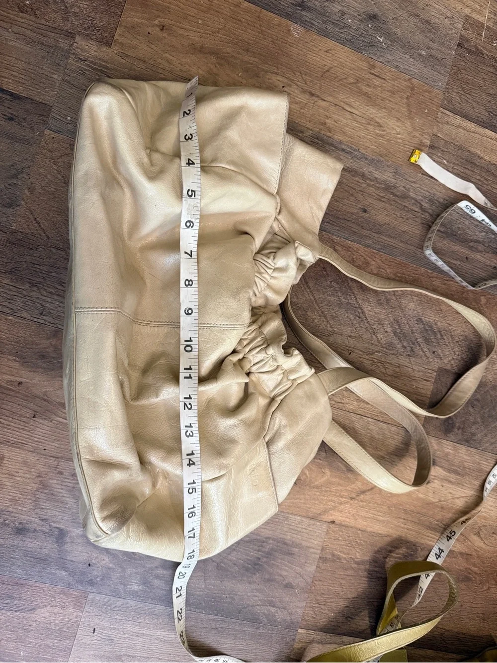 HOBO Cream Gathered Leather Shoulder Tote