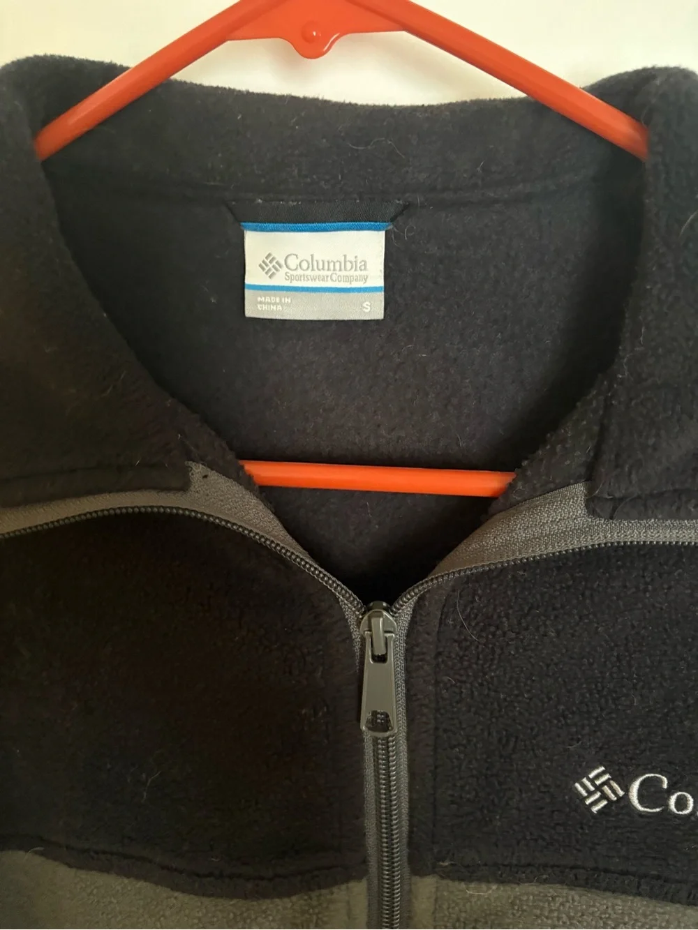 Columbia pullover solid