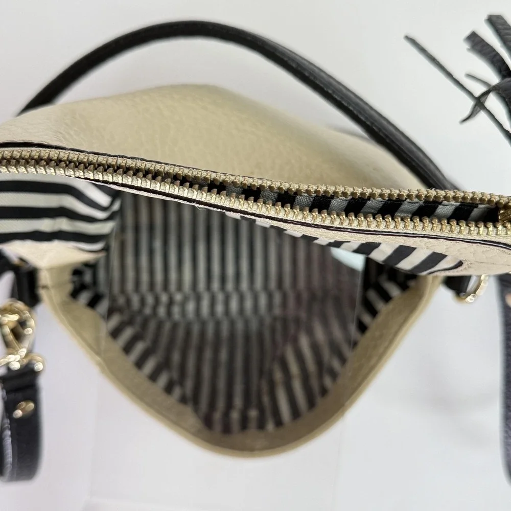 kate spade closure features