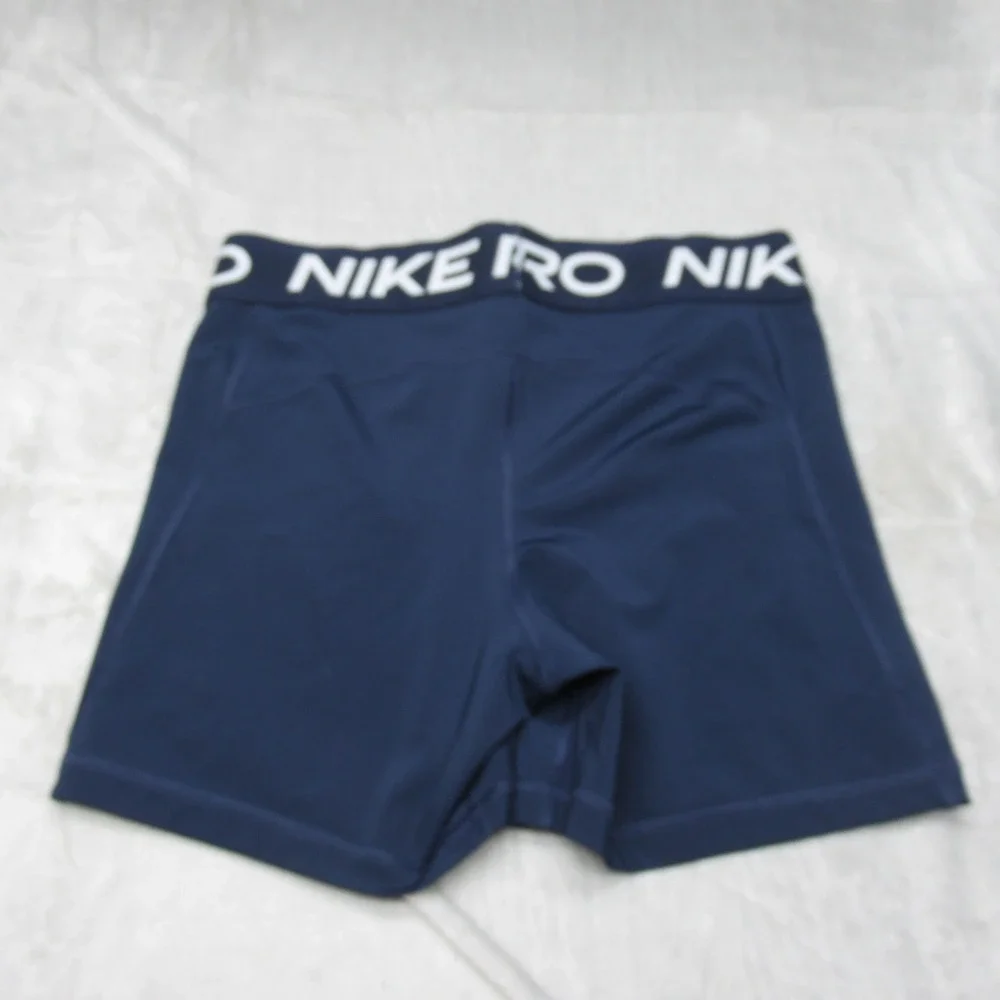 Nike 28 waist