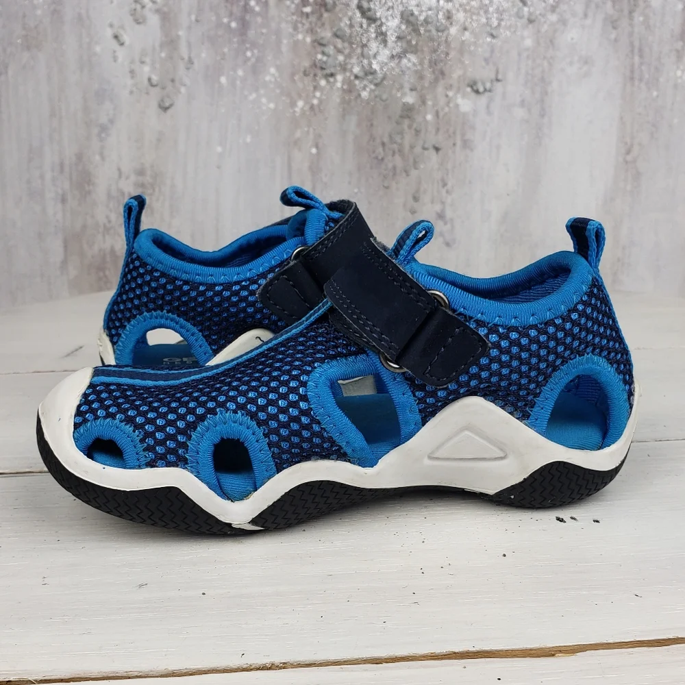 Geox see first