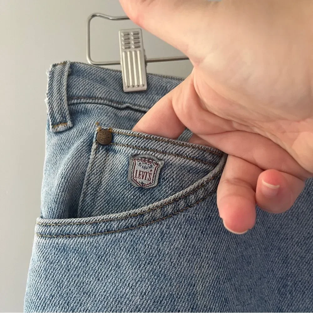 Levis high rise