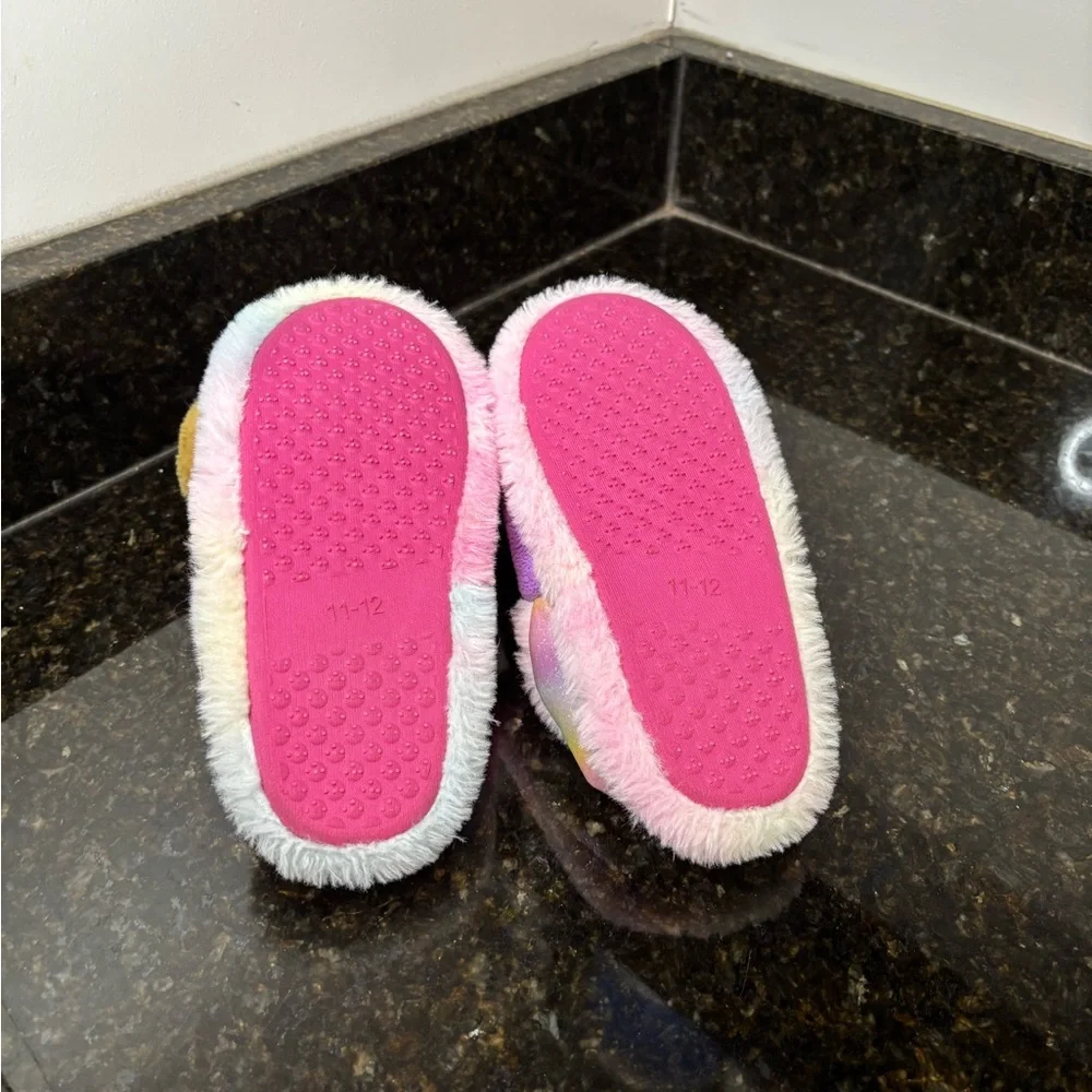 Nickelodeon adorable paw