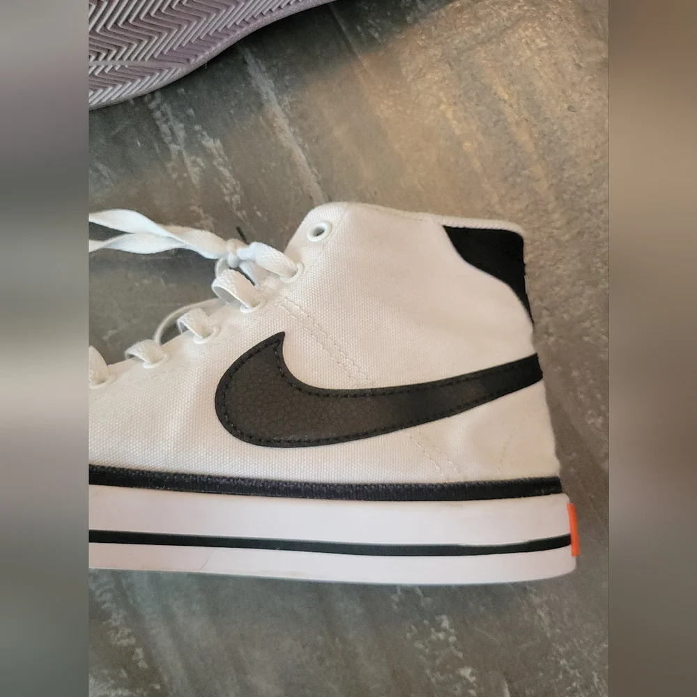 Nike good court