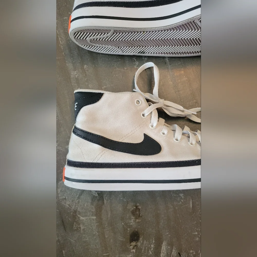 Nike good court