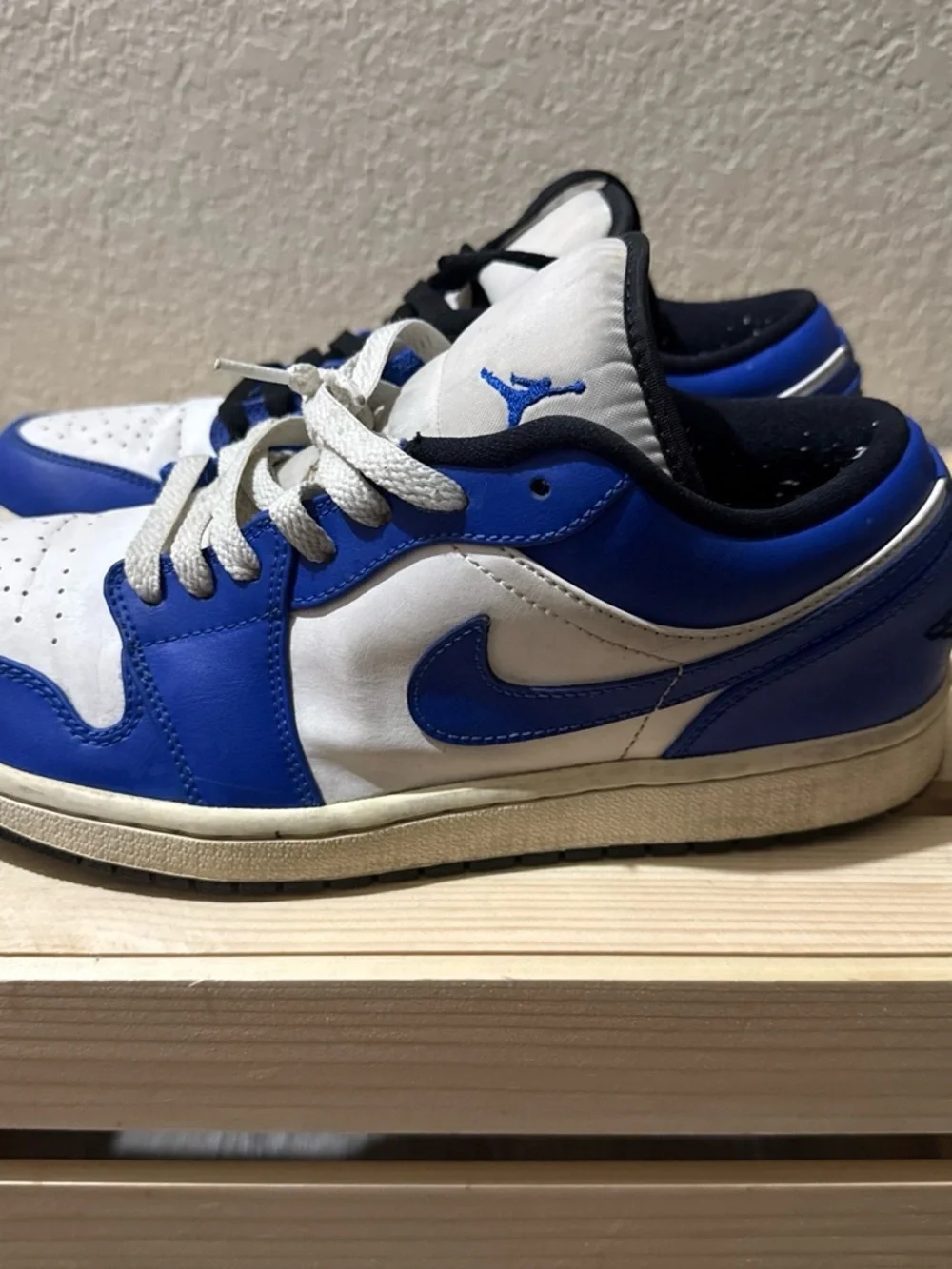 Nike slight creasing