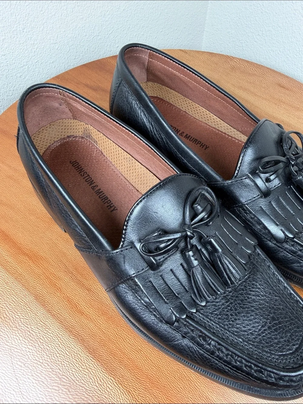 Johnston & Murphy owned kiltie