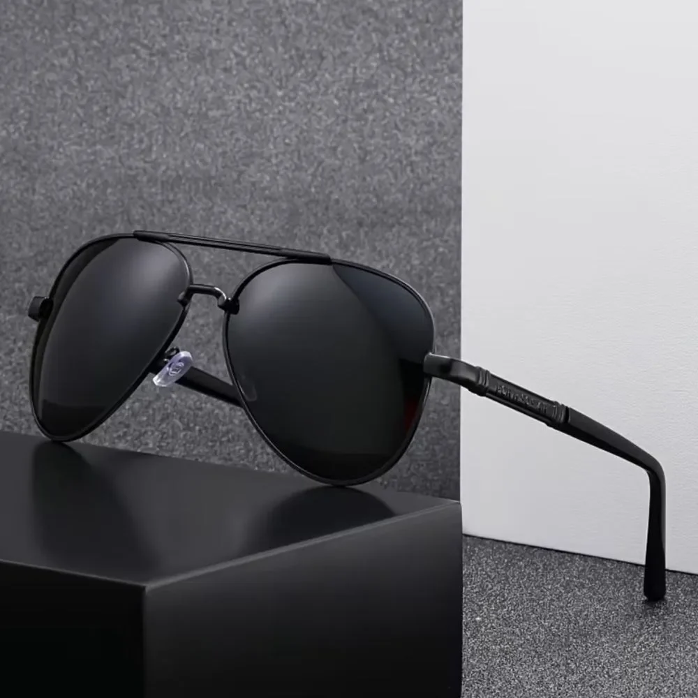 Norbert sleek black