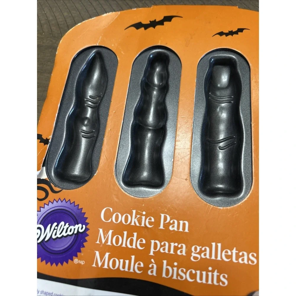 Wilton Industries Cookie Pan Halloween Monster Witch Fingers NEW Non Stick Pan‎