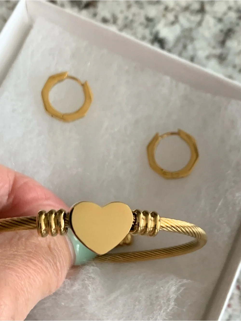 Beautiful gold filled heart bracelet and huggy hoop earrings NEW NEVER WORN