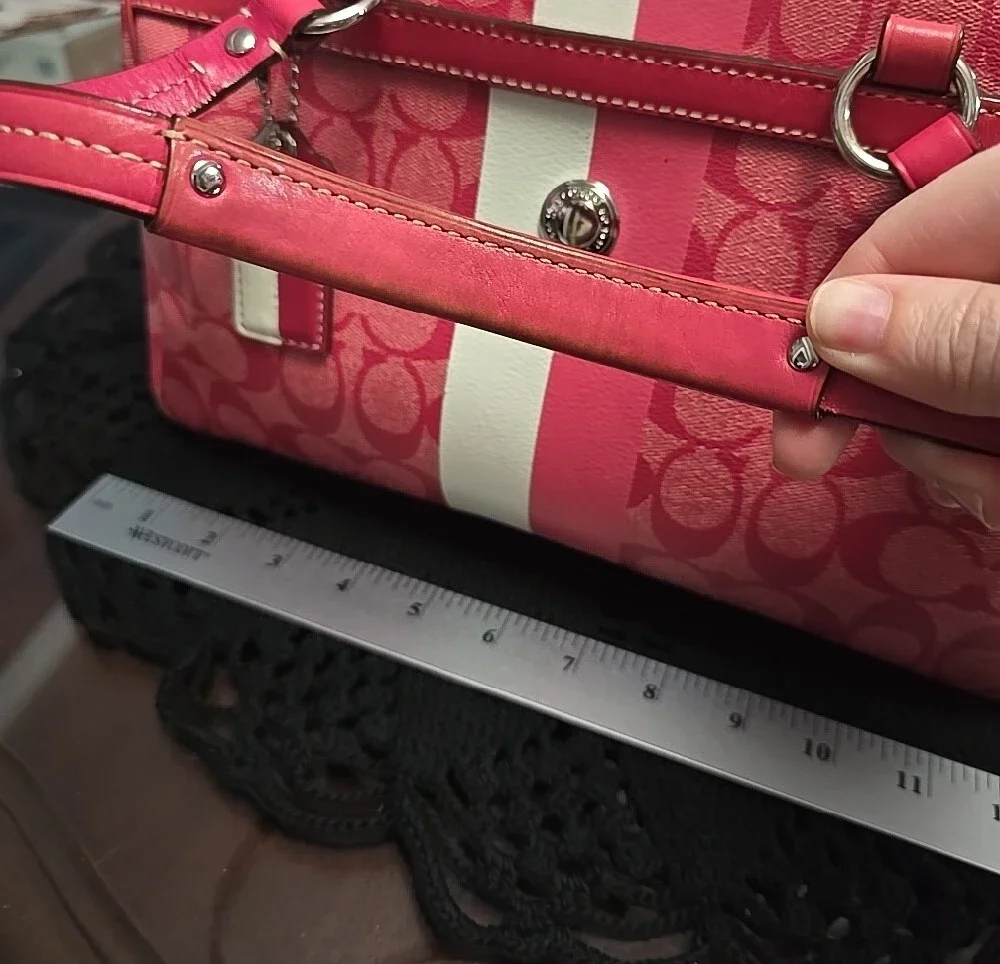 Coach satchel signature