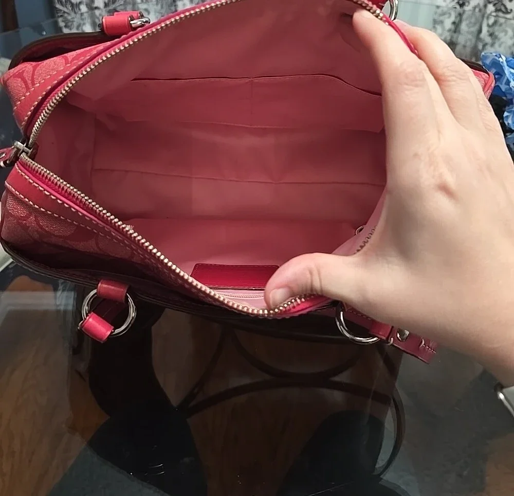 Coach satchel signature