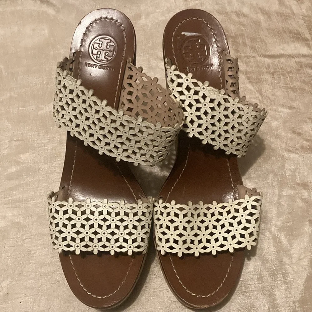 Tory Burch very good