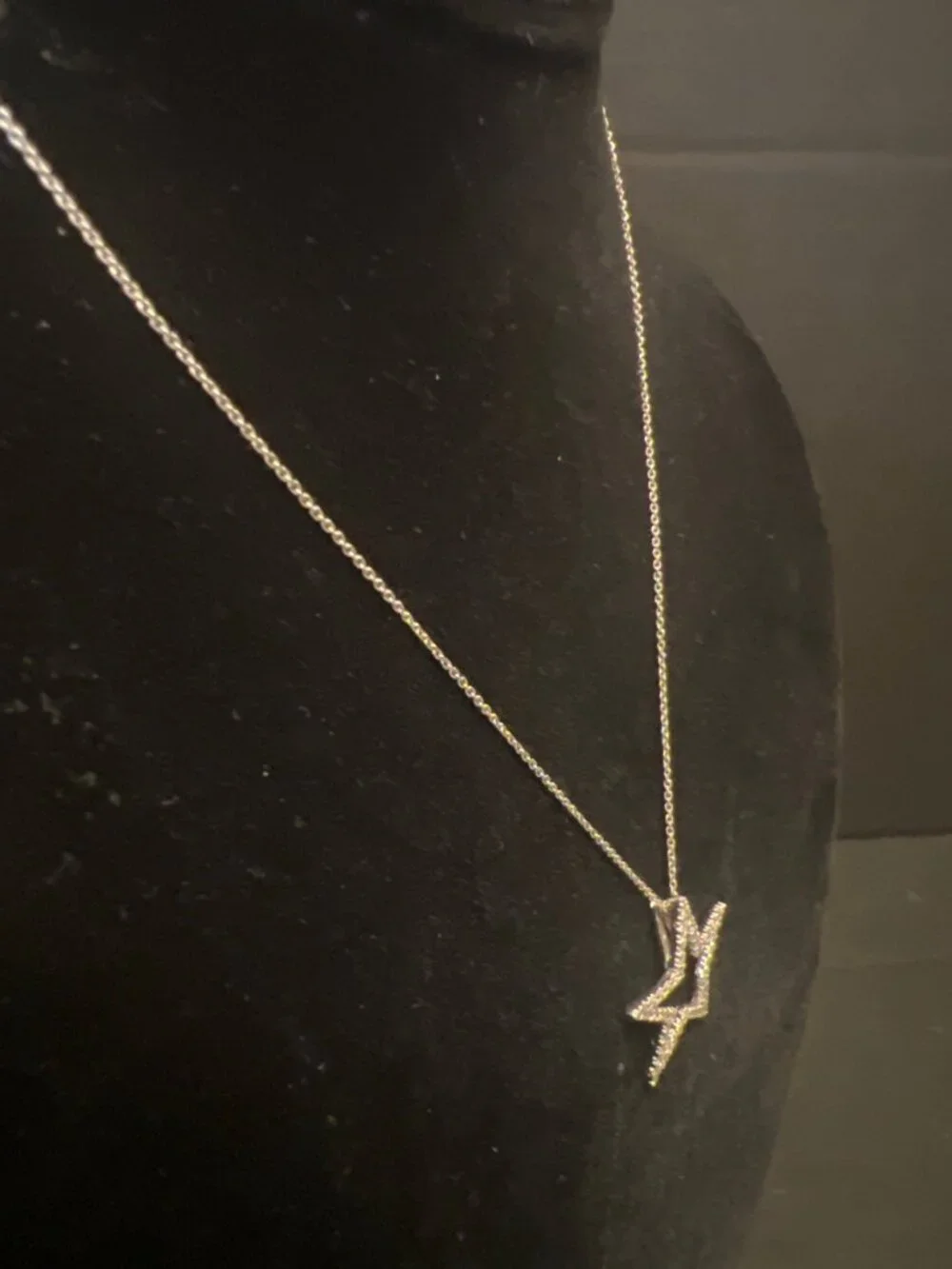 N/A 18k white