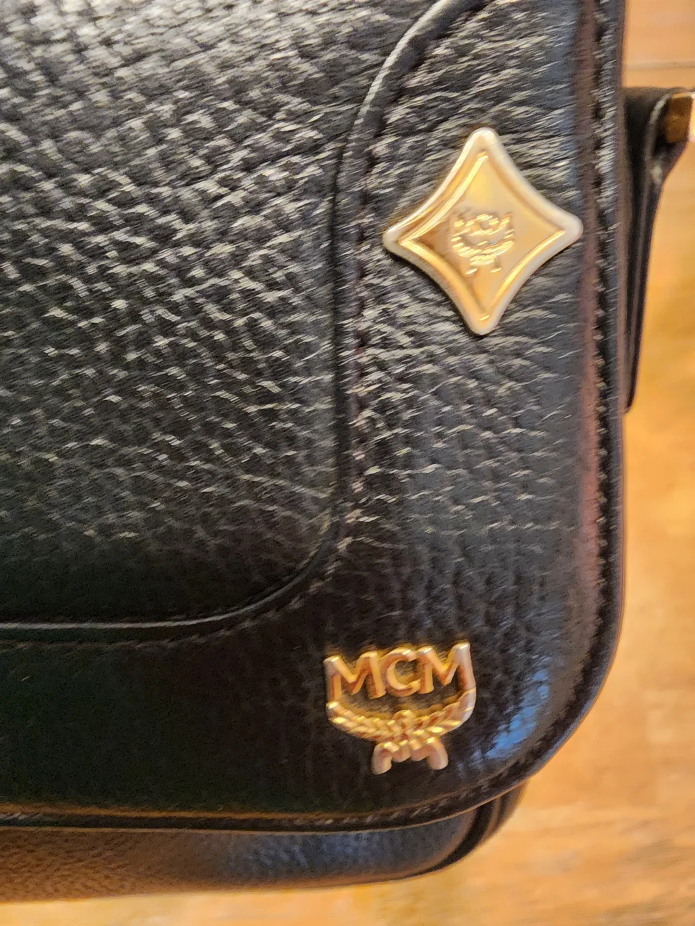 MCM smooth pebbled