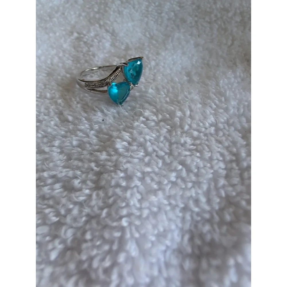 BLUE HEART STONES DIAMOND ACCENT 925 STAMPED PLATED ring size‎ 8