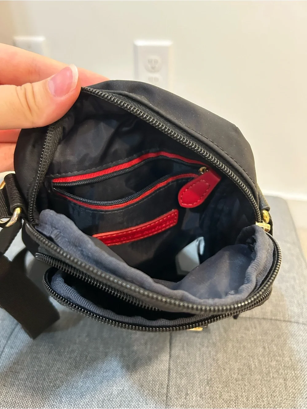 Tommy Hilfiger compact accents