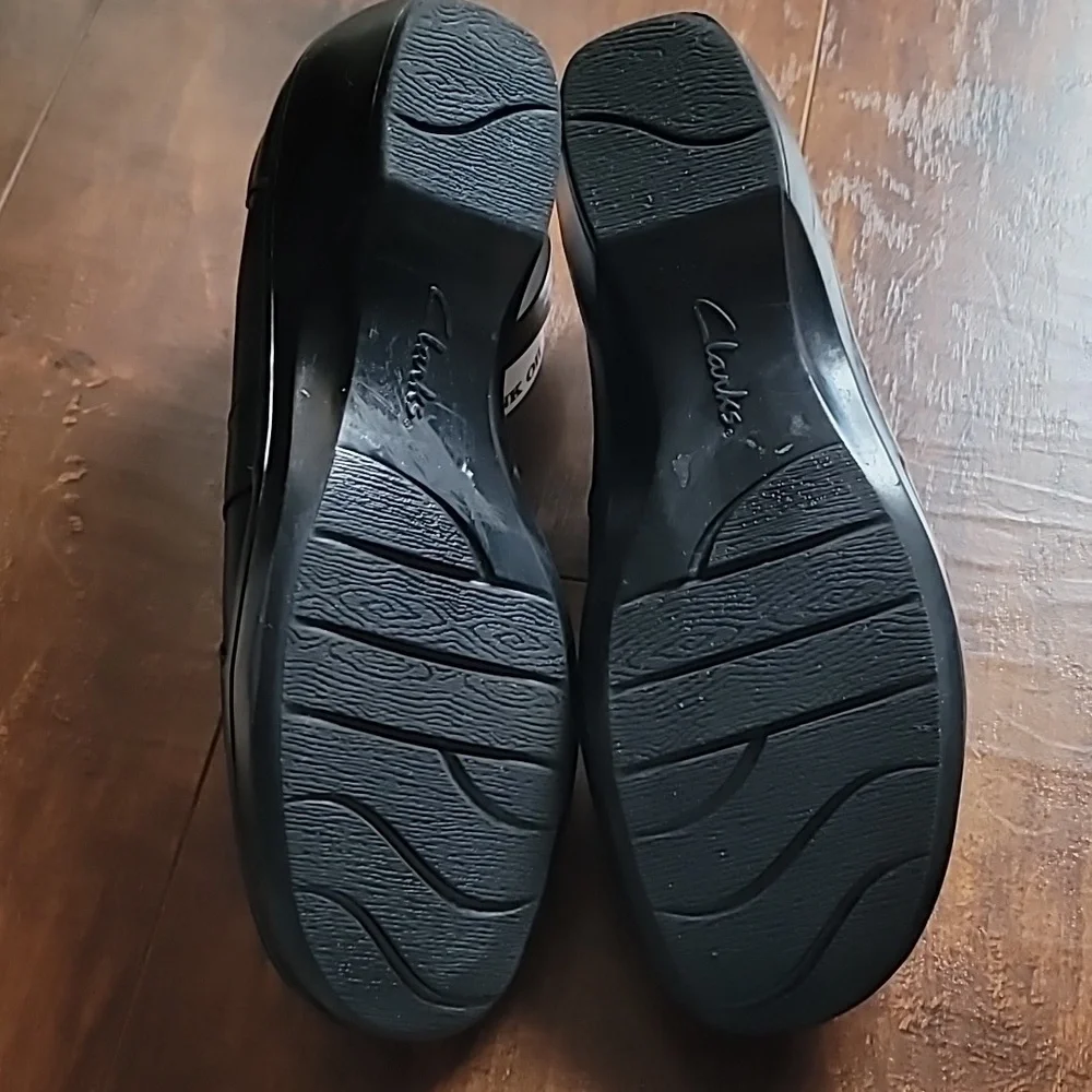 Clark's May Marigold 9M black leather loafer slipon comfy streetwear