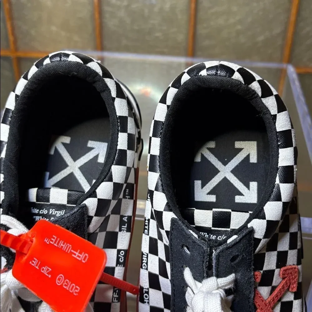 Off-White check out