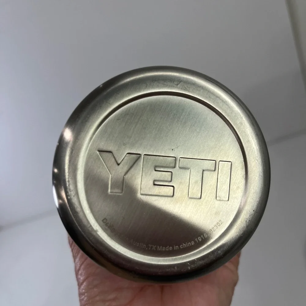 Yeti rambler colster